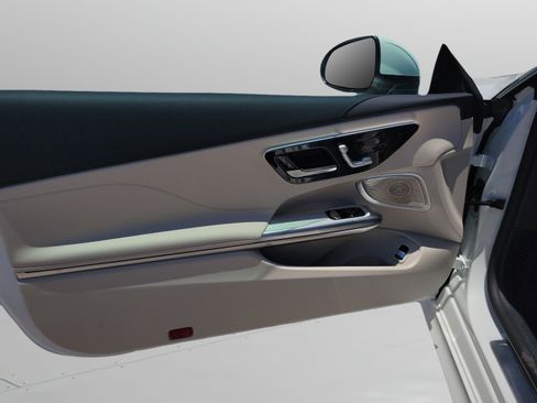 New 2026 Mercedes-Benz CLE 300 4MATIC Coupe image 7