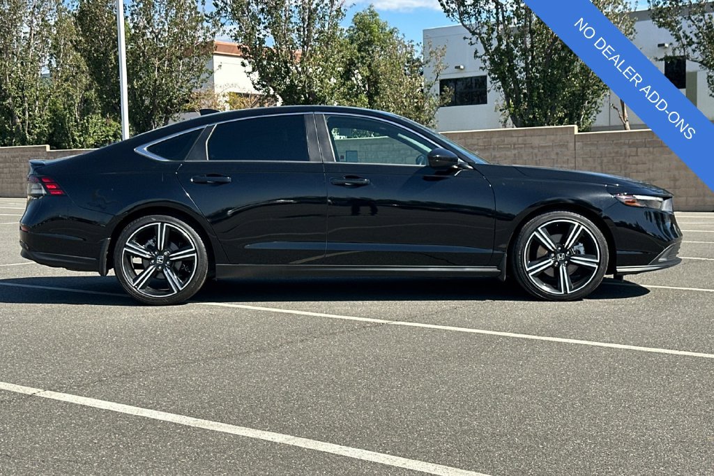 Used 2023 Honda Accord Sport image 3