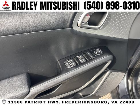 Used 2021 Kia Soul LX FWD image 5