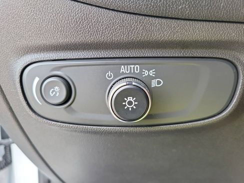Used 2022 Chevrolet Equinox RS w/ LPO, Floor Liner Package FWD image 21