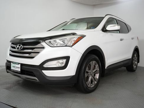 Used 2013 Hyundai Santa Fe Sport image 3