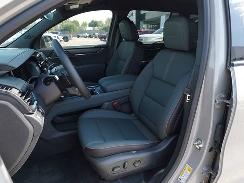 New 2026 GMC Acadia AT4 w/ Super Cruise Package AWD/4WD image 18