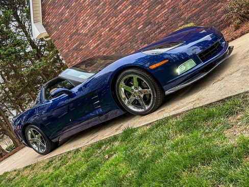 Used 2005 Chevrolet Corvette Coupe w/ Preferred Equipment Group image 37