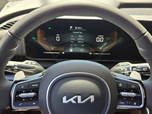 New 2026 Kia Carnival LXS FWD image 13