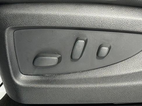 Used 2018 Chevrolet Tahoe LT RWD image 32