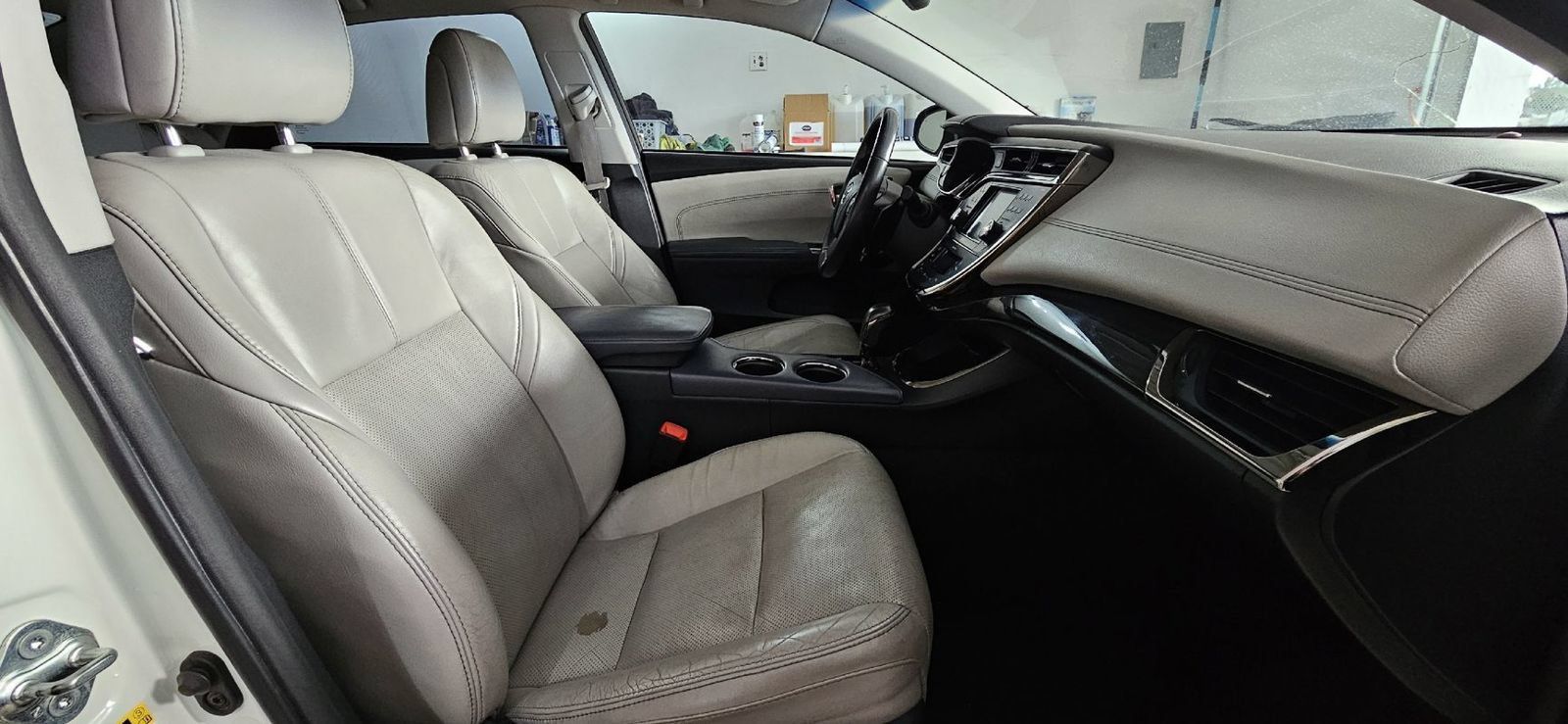 Used 2013 Toyota Avalon Limited FWD image 16