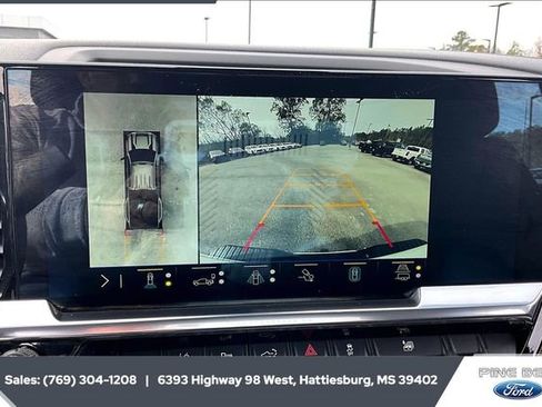 Used 2025 Chevrolet Silverado 3500 LT w/ Safety Package image 15