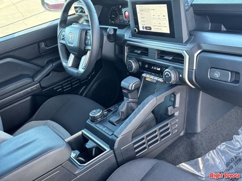 Certified 2025 Toyota 4Runner TRD Off-Road AWD/4WD image 13