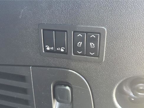 Used 2015 GMC Yukon SLT AWD/4WD image 7