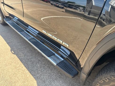 Used 2023 GMC Sierra 1500 SLT RWD image 7
