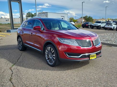 Used 2016 Lincoln MKX Reserve w/ Luxury Package image 2