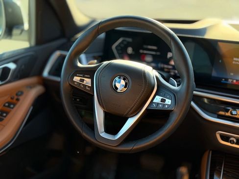 Certified 2025 BMW X5 xDrive40i w/ Parking Assistance Package image 12