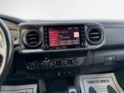 Used 2020 Toyota Tacoma TRD Sport image 21