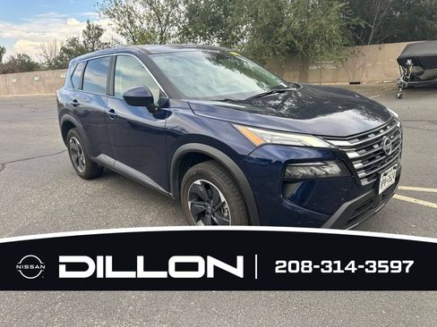 Used 2025 Nissan Rogue SV AWD/4WD image 14