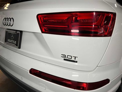 Used 2017 Audi Q7 3.0T Premium Plus w/ Premium Plus Package AWD/4WD image 15
