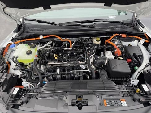 New 2025 Ford Escape SE image 35