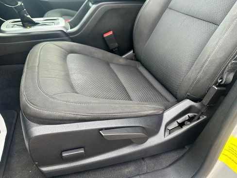 Used 2020 Chevrolet Colorado LT AWD/4WD image 14