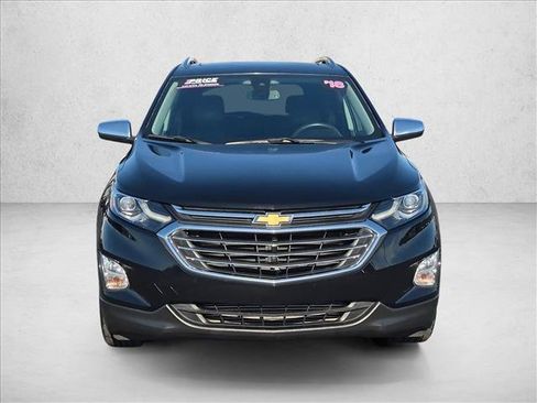 Used 2018 Chevrolet Equinox Premier FWD image 2