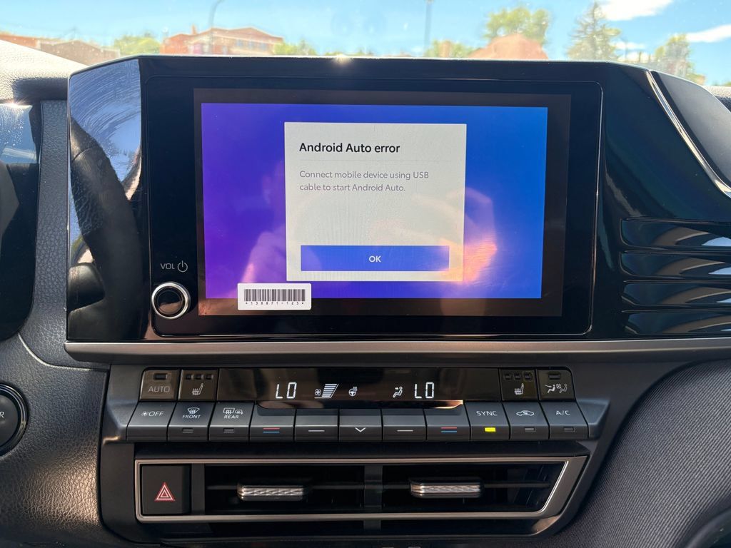 Used 2025 Toyota Camry LE w/ Convenience Package FWD image 25