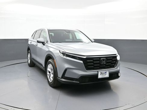 Used 2025 Honda CR-V LX image 3