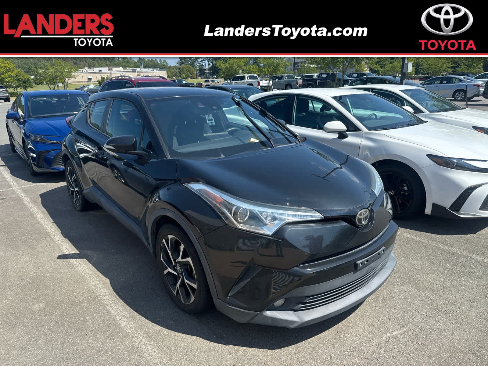 Used 2018 Toyota C-HR XLE FWD image 1