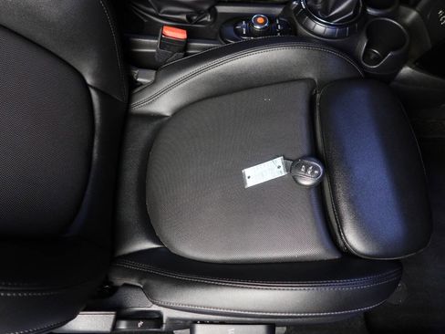 Used 2017 MINI Cooper S w/ Premium Package FWD image 27