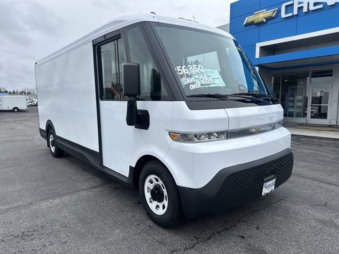 New 2025 Chevrolet Brightdrop 600 image 2