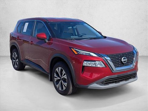 Used 2022 Nissan Rogue SV image 3