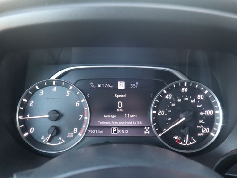 Used 2021 Nissan Titan SV w/ SV Convenience Package image 71