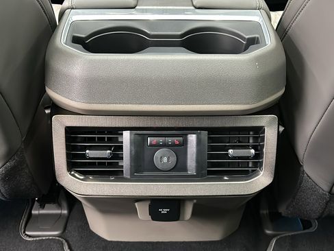 Used 2026 Ford F450 Platinum w/ Platinum Plus Package image 40