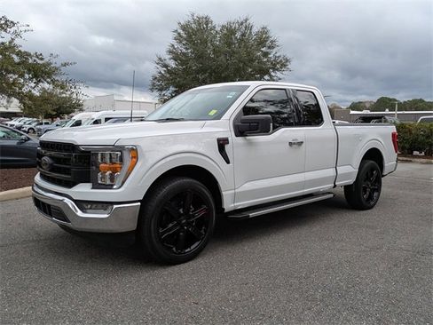 Certified 2022 Ford F150 XLT w/ Equipment Group 302A High image 8