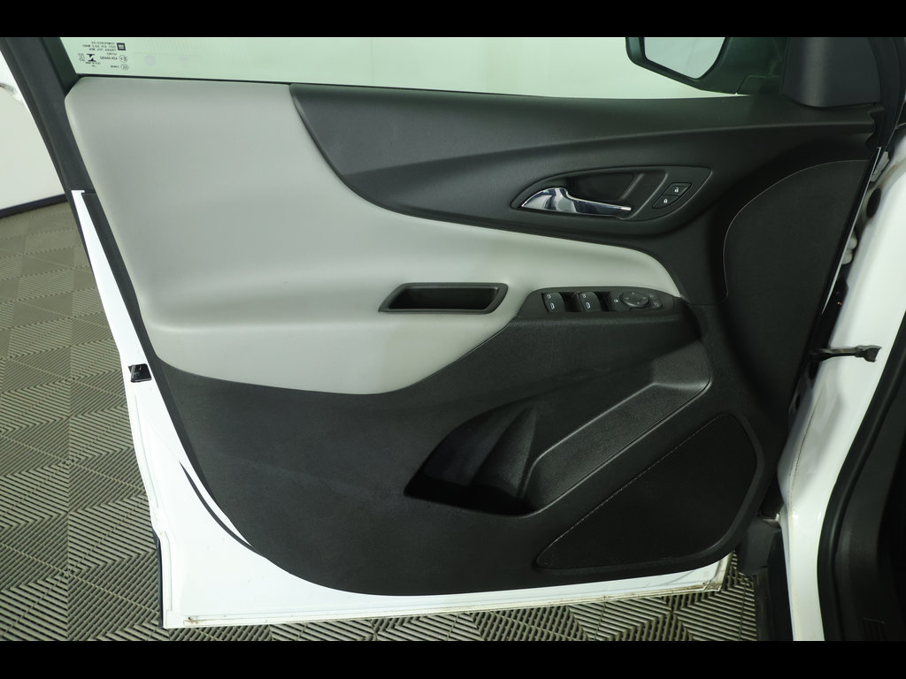 Used 2020 Chevrolet Equinox LS FWD image 21