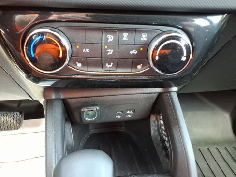 Used 2024 Chevrolet TrailBlazer LT w/ LT Cold Weather Package FWD image 24