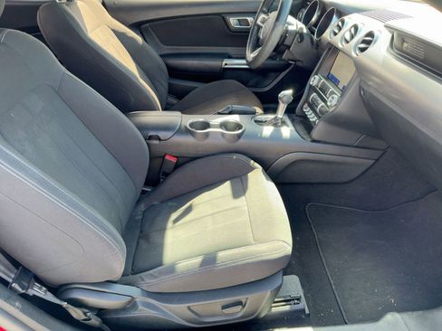 Used 2020 Ford Mustang GT w/ Equipment Group 301A image 30