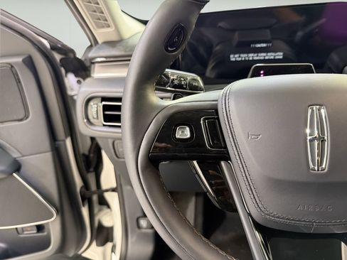 New 2026 Lincoln Aviator AWD image 14