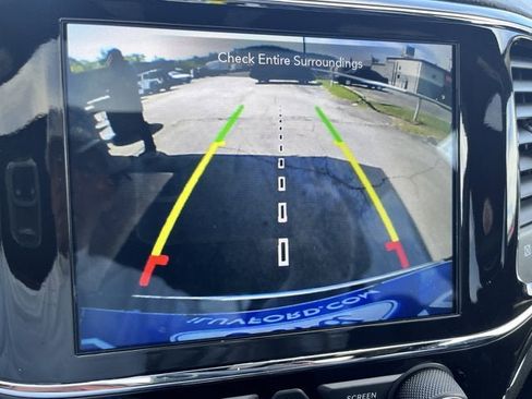 Used 2022 Jeep Grand Cherokee Limited image 9