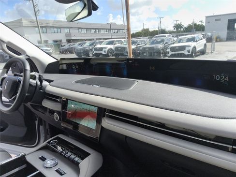 New 2026 Lincoln Navigator L Reserve AWD/4WD image 27
