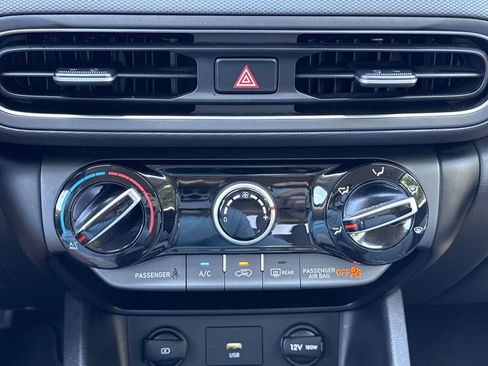 Used 2022 Hyundai Kona SEL FWD image 22