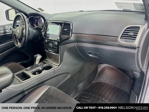 Used 2021 Jeep Grand Cherokee Laredo X AWD/4WD image 29