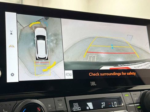 Certified 2024 Toyota Grand Highlander AWD image 19
