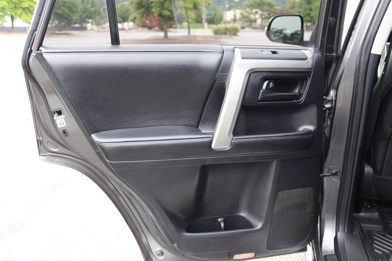 Used 2013 Toyota 4Runner Limited AWD/4WD image 18