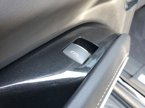 Used 2024 Cadillac Escalade Sport image 16