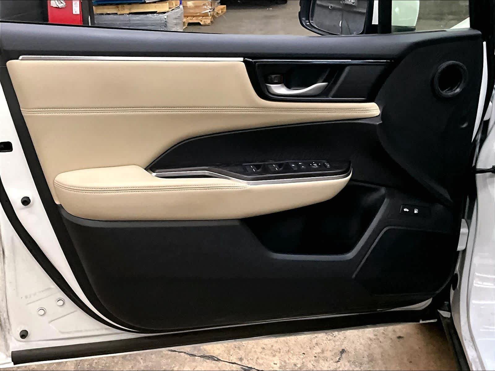 Used 2018 Honda Clarity Plug-In Hybrid image 25