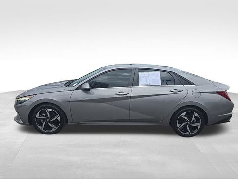 Used 2021 Hyundai Elantra Limited image 6