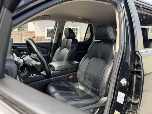 Used 2025 Honda Pilot EX-L image 24