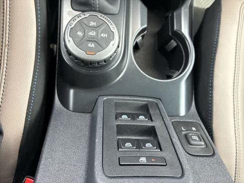 Used 2024 Ford Bronco Wildtrak AWD/4WD image 40