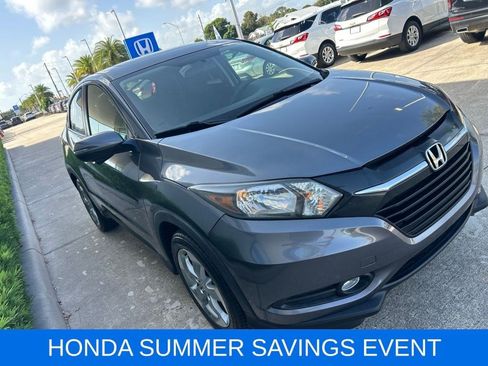 Used 2017 Honda HR-V EX image 3