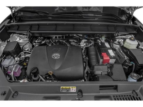 Used 2021 Toyota Highlander L FWD image 12