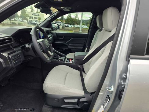 Certified 2025 Toyota 4Runner SR5 image 21