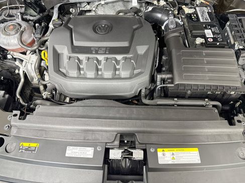Certified 2023 Volkswagen Tiguan SE R-Line AWD/4WD image 28